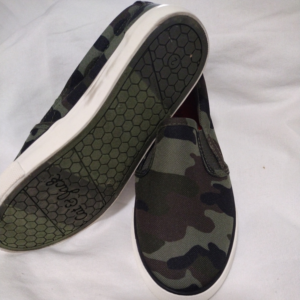 Cat and Jack slip- on | size 2 | green.make me an offer